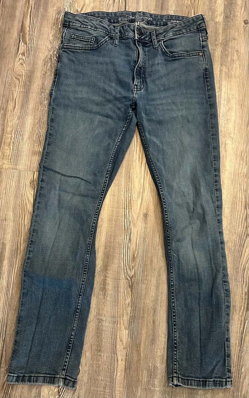 Calvin Klein Jeans Slim Boyfriend Jeans Size 6 - Picture 1 of 9